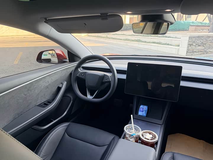 Tesla Model 3 2025 2025款 长续航全轮驱动版