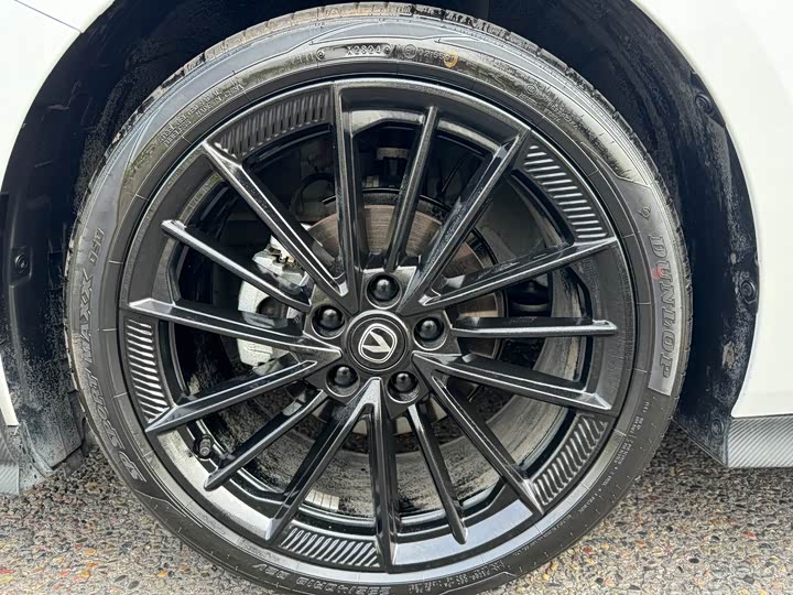 Changan UNI-V 2025 2025款 1.5T 500Bar尊贵运动型