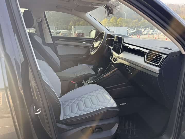 Volkswagen Tayron 2025 2025款 改款 众享款 300TSI