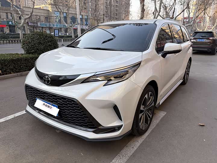 Toyota Granvia 2024 2024款 2.5L混动 尊贵PLUS版