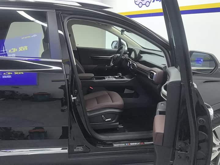 Geely Okavango 2022 2022款 1.8TD DCT旗舰型 7座