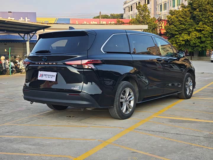 Toyota Sienna 2024 2024款 2.5L混动 舒适版
