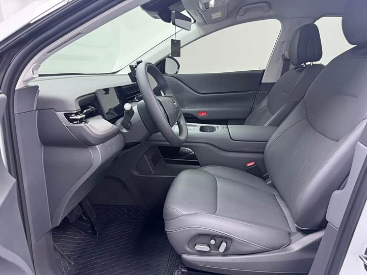 XPeng G6 2025 2025款 725 超长续航 Max 旗舰版