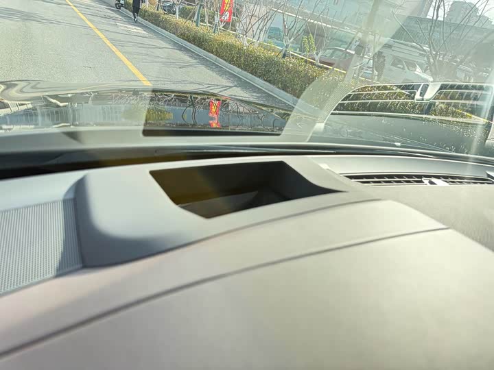 Bentley Bentayga 2023 2023款 4.0T V8 长轴距雅度版