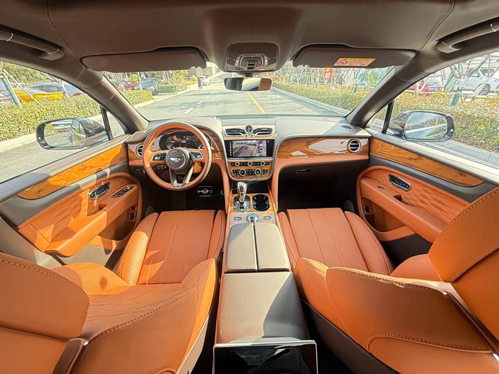 Bentley Bentayga 2023 2023款 4.0T V8 长轴距雅度版