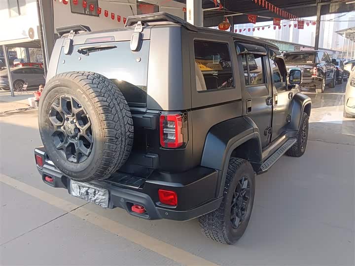 BAIC Beijing BJ40 2024 2024款 2.0D 刀锋英雄荣耀版