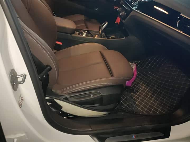 BMW 1 Series 2023 2023款 120i M运动曜夜版