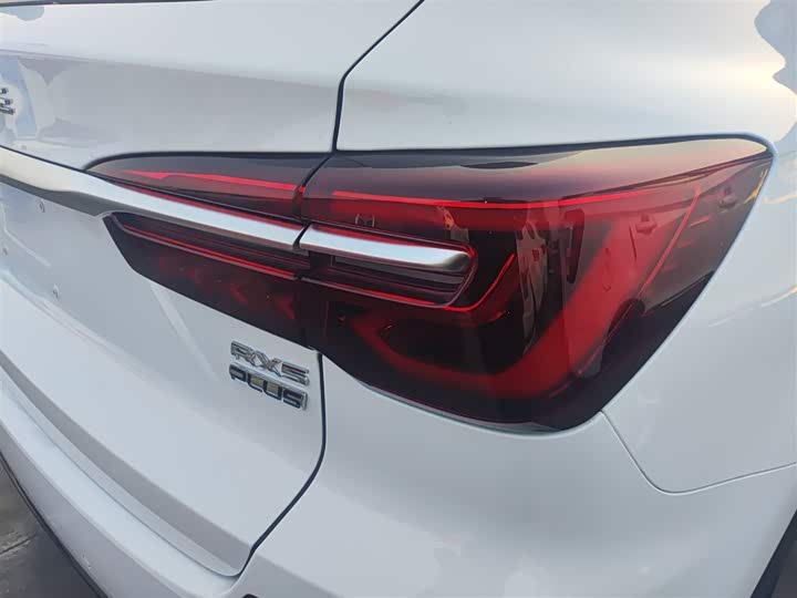 Roewe RX5 2025 2025款 PLUS 330TGI 自动领潮智惠版