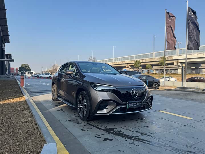 Mercedes-Benz EQE SUV 2023 2023款 350 4MATIC 豪华版