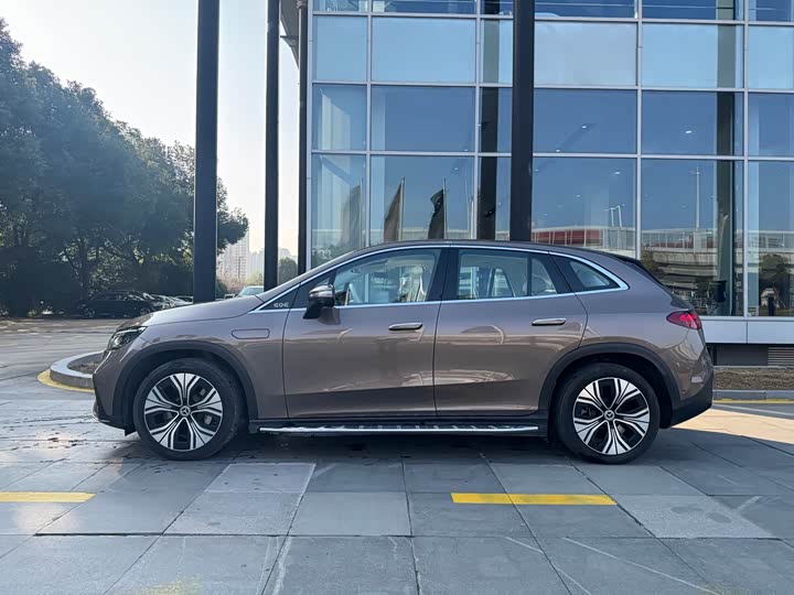 Mercedes-Benz EQE SUV 2023 2023款 350 4MATIC 豪华版