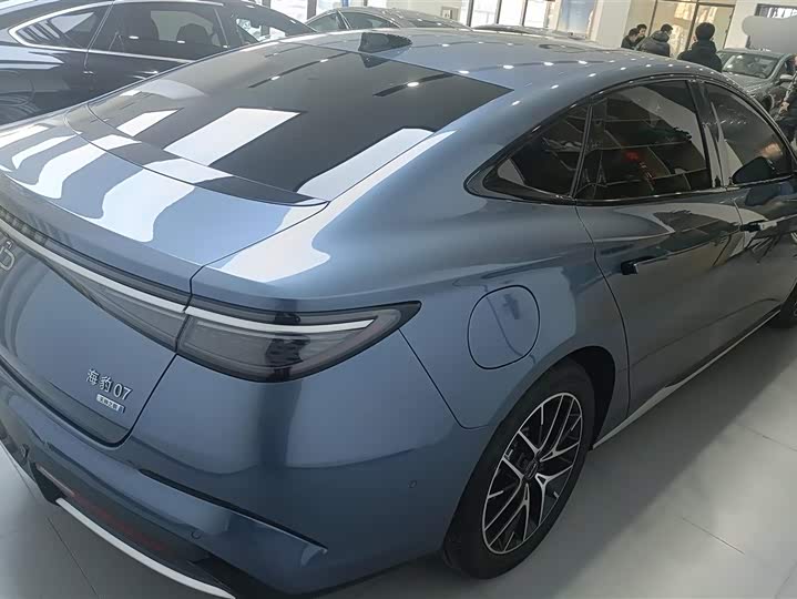 BYD Seal 07 DM-i Hybrid 2025 2025款 DM-i 1.5L 125km 尊贵型