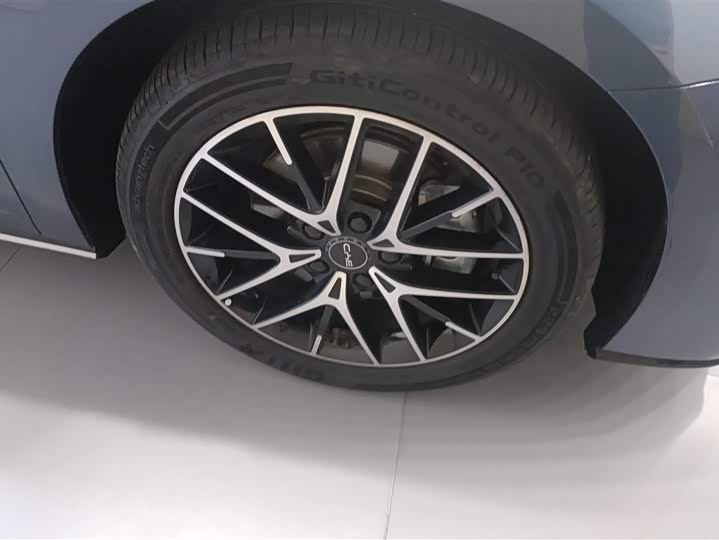 BYD Seal 07 DM-i Hybrid 2025 2025款 DM-i 1.5L 125km 尊贵型