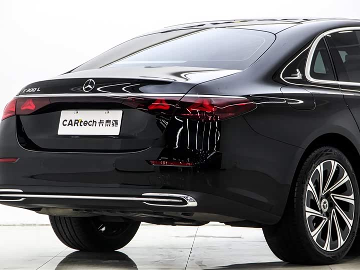 Mercedes-Benz E-Class 2025 2025款 E 300 L 豪华型