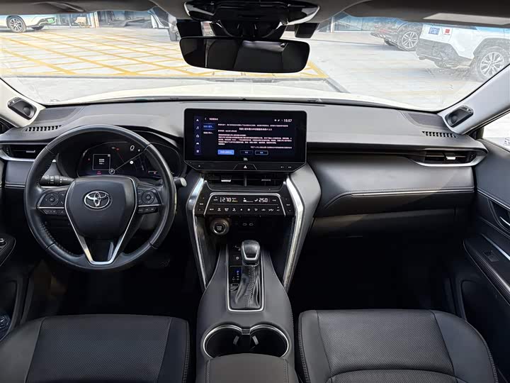 Toyota Venza 2023 2023款 2.0L CVT两驱尊贵版