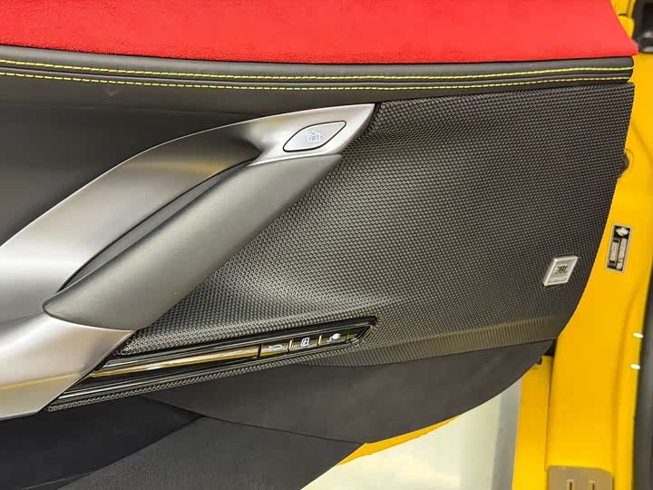 Ferrari SF90 2021 2021款 3.9T V8 Spider