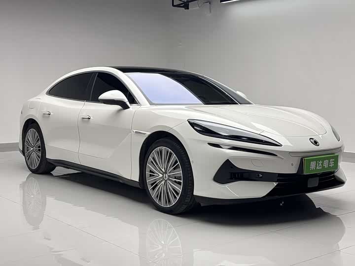 Denza Z9 2024 2024款 1100km 四驱Ultra版