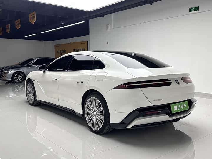 Denza Z9 2024 2024款 1100km 四驱Ultra版