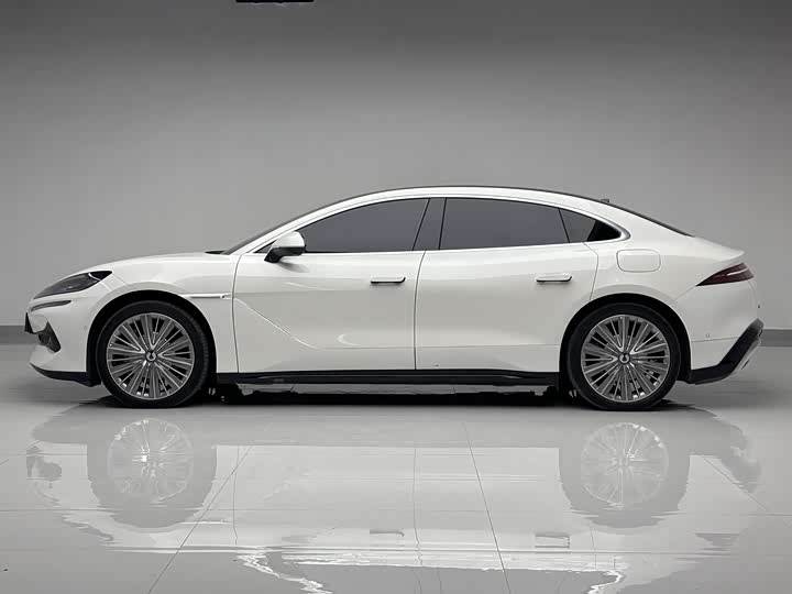 Denza Z9 2024 2024款 1100km 四驱Ultra版