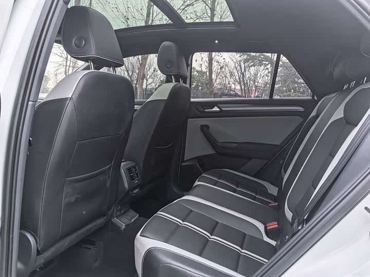 Volkswagen T-Roc 2024 2024款 300TSI DSG两驱辰光版