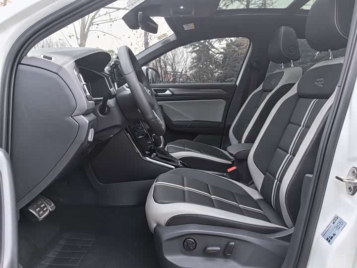 Volkswagen T-Roc 2024 2024款 300TSI DSG两驱辰光版