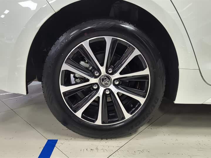 Toyota Levin 2024 2024款 智能电混双擎 1.8L 领先版