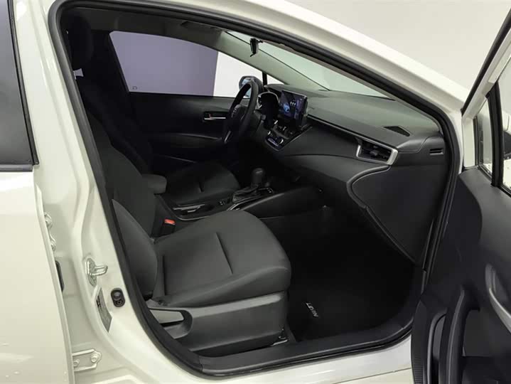 Toyota Levin 2024 2024款 智能电混双擎 1.8L 领先版