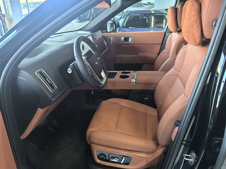 LiXiang L9 2025 2025款 Ultra 智能焕新版