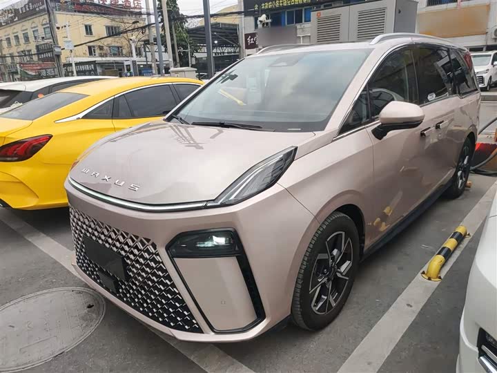 Maxus G70 2024 2024款 2.0T 自动旗舰版 7座