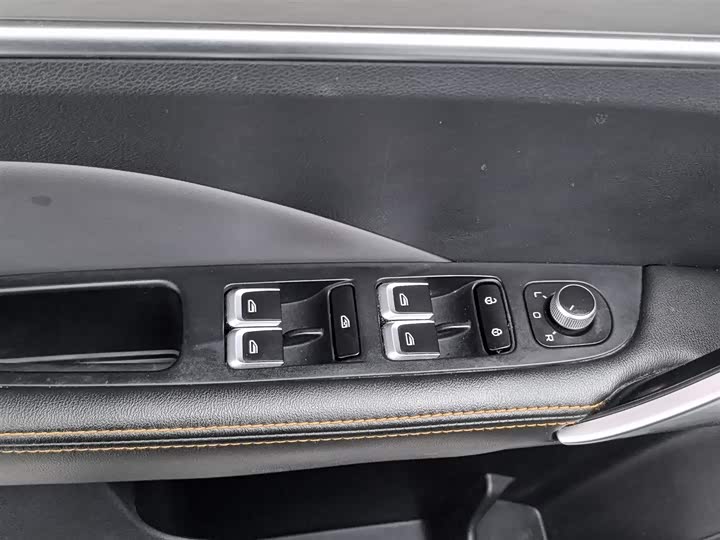 Geely Coolray 2024 2024款 1.5T DCT 龙腾