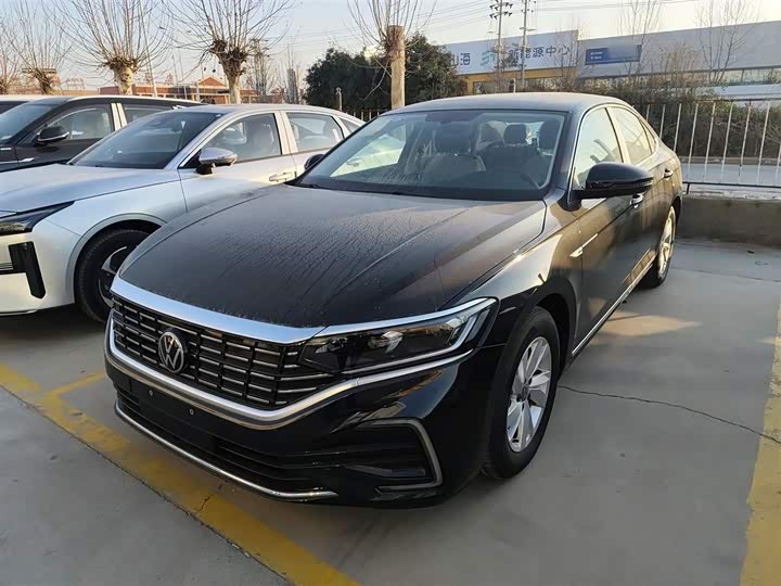 Volkswagen Passat Hybrid 2025 2025款 430PHEV 混动商务版