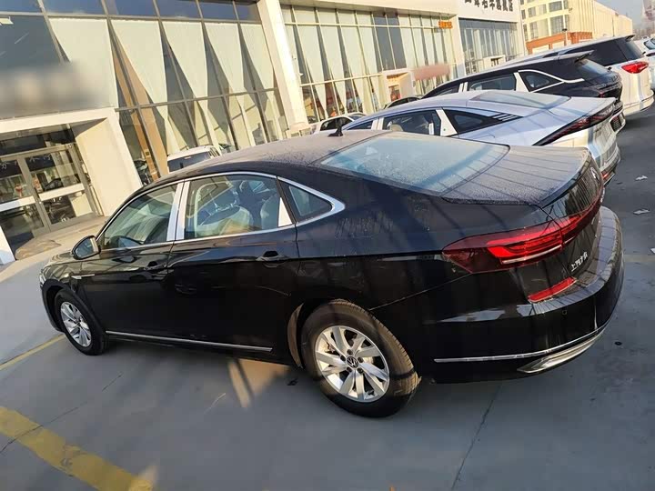 Volkswagen Passat Hybrid 2025 2025款 430PHEV 混动商务版