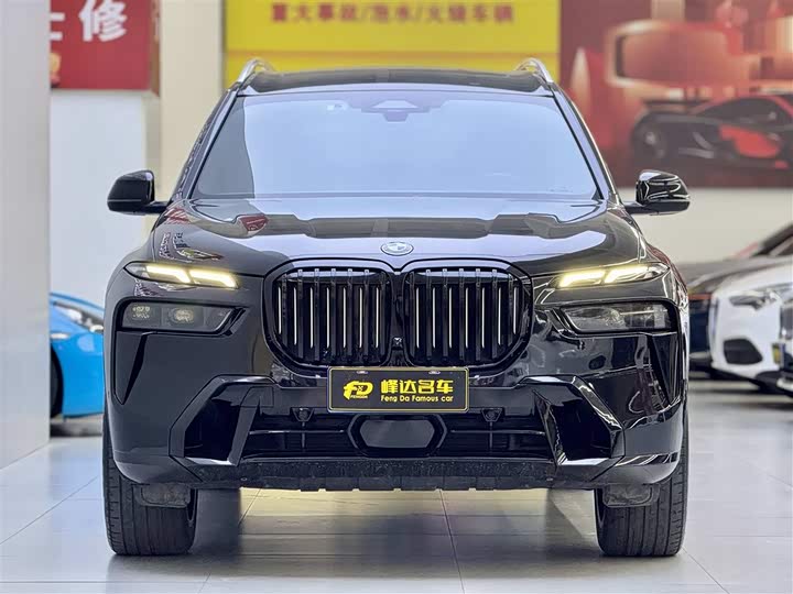 BMW X7 2023 2023款 xDrive40i 尊享型M运动套装