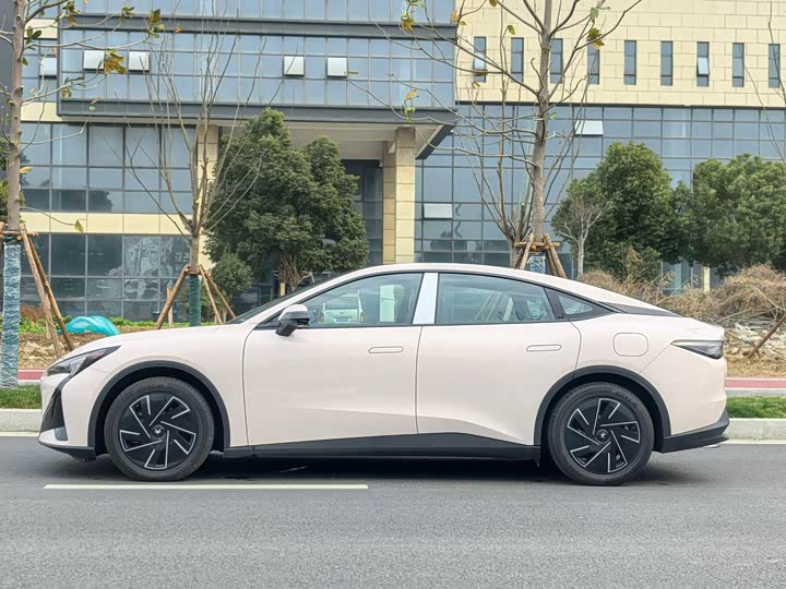 BAIC Arcfox Alpha S5 2025 2025款 560PRO 185kW