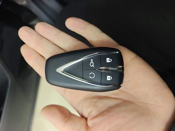 Changan UNI-Z Hybrid 2025 2025款 智慧新蓝鲸 125km 战舰+