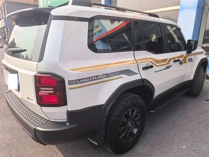 Toyota Prado 2024 2024款 2.4T 悍野WX版 6座