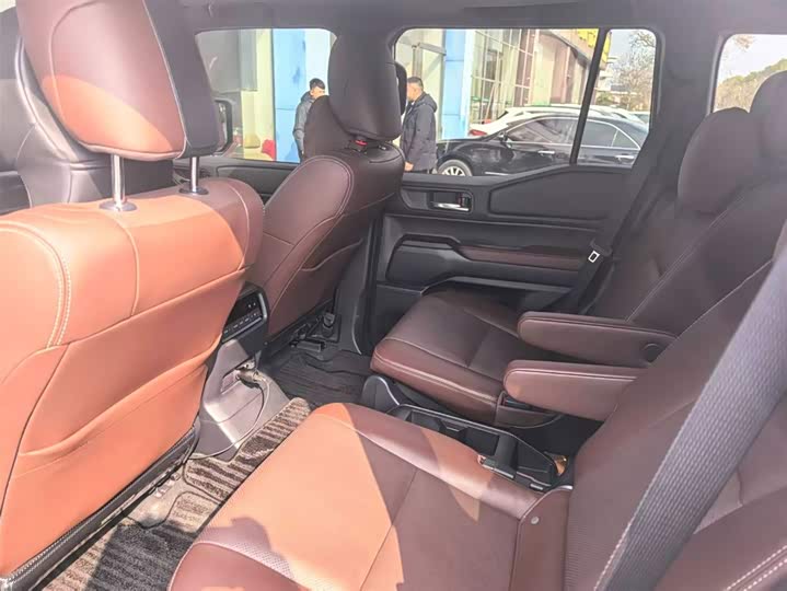 Toyota Prado 2024 2024款 2.4T 悍野WX版 6座