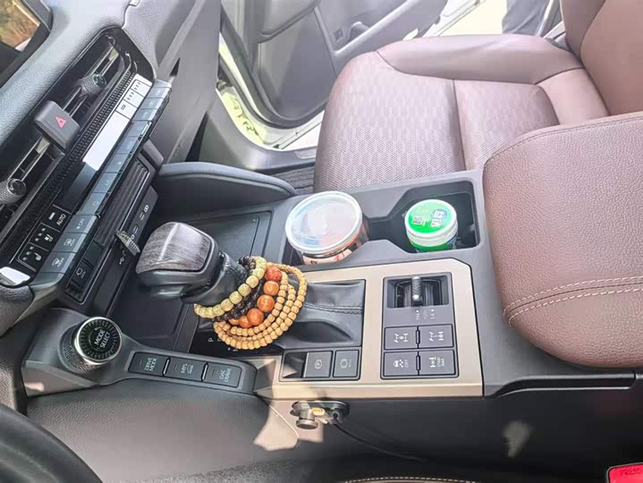 Toyota Prado 2024 2024款 2.4T 悍野WX版 6座