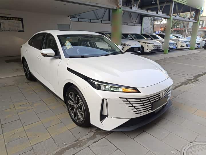 Changan Eado Plus 2025 2025款 蓝鲸 1.5T 500Bar尊贵型