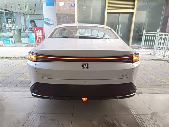 Changan Eado Plus 2025 2025款 蓝鲸 1.5T 500Bar尊贵型