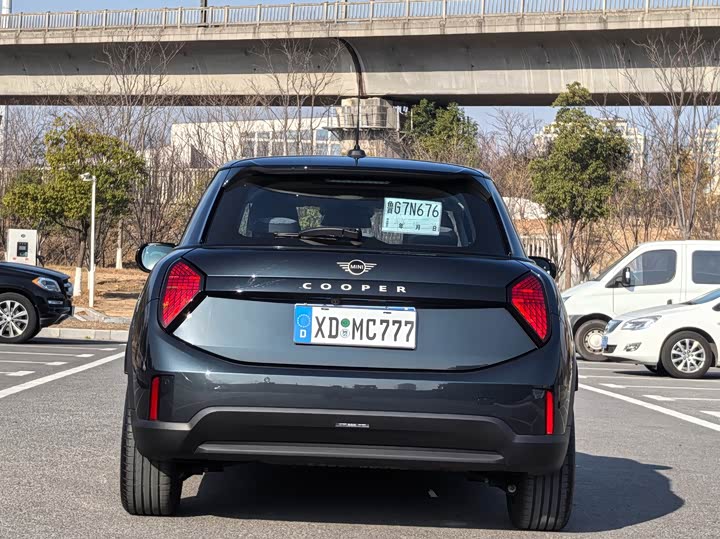 Mini Mini 2025 2025款 1.5T COOPER 经典派 五门版