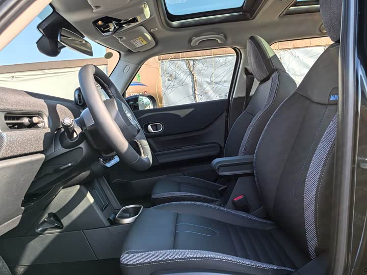 Mini Mini 2025 2025款 1.5T COOPER 经典派 五门版