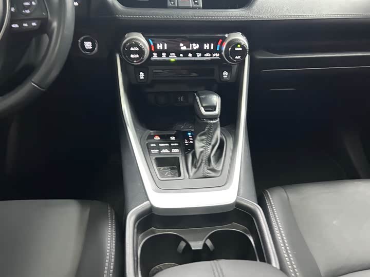 Toyota Wildlander 2024 2024款 2.0L CVT四驱豪华PLUS版