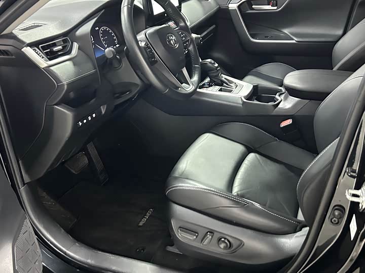 Toyota Wildlander 2024 2024款 2.0L CVT四驱豪华PLUS版