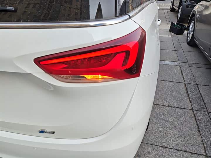 Buick GL6 2021 2021款 323T 轻混动互联尊贵型