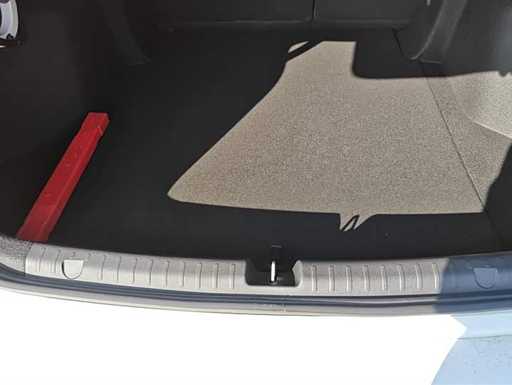 Geely Emgrand 2025 2025款 第4代 1.5L CVT旗舰型