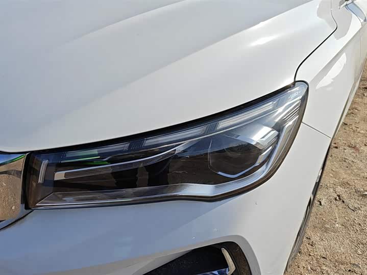 Geely Emgrand 2025 2025款 第4代 1.5L CVT旗舰型