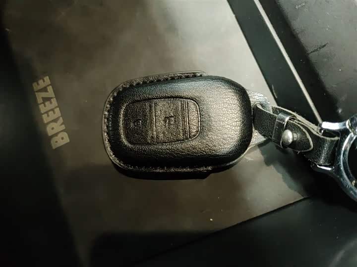 Honda Breeze 2025 2025款 240TURBO 两驱精英版 5座