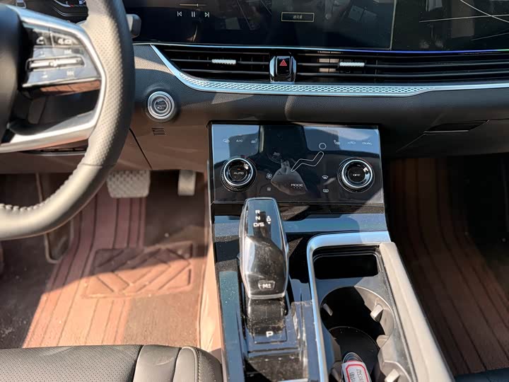 Bestune B70 2024 2024款 龙腾版 1.5T 领创型