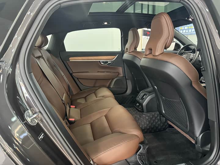 Volvo S90 2025 2025款 B5 智逸豪华版
