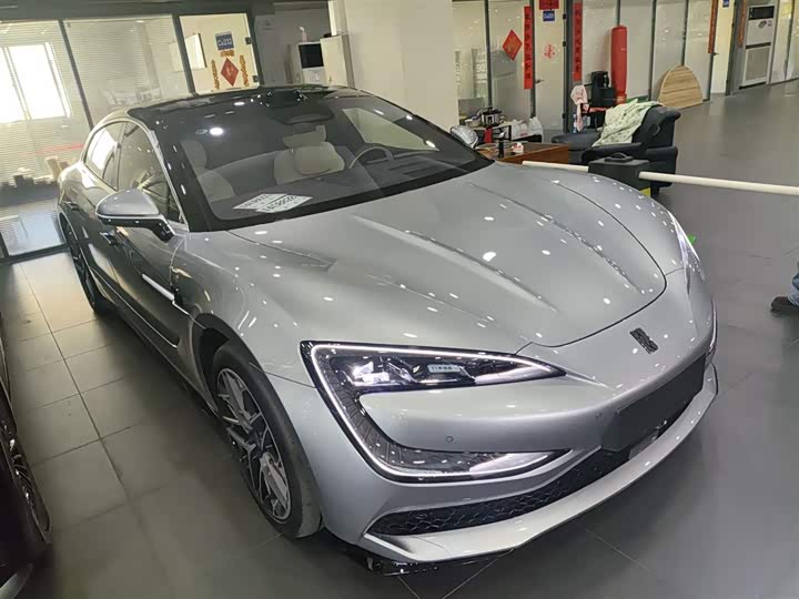 BYD Yangwang U7 2025 2025款 EV 四座旗舰版